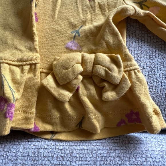 Carters floral button up top - Picture 2 of 4